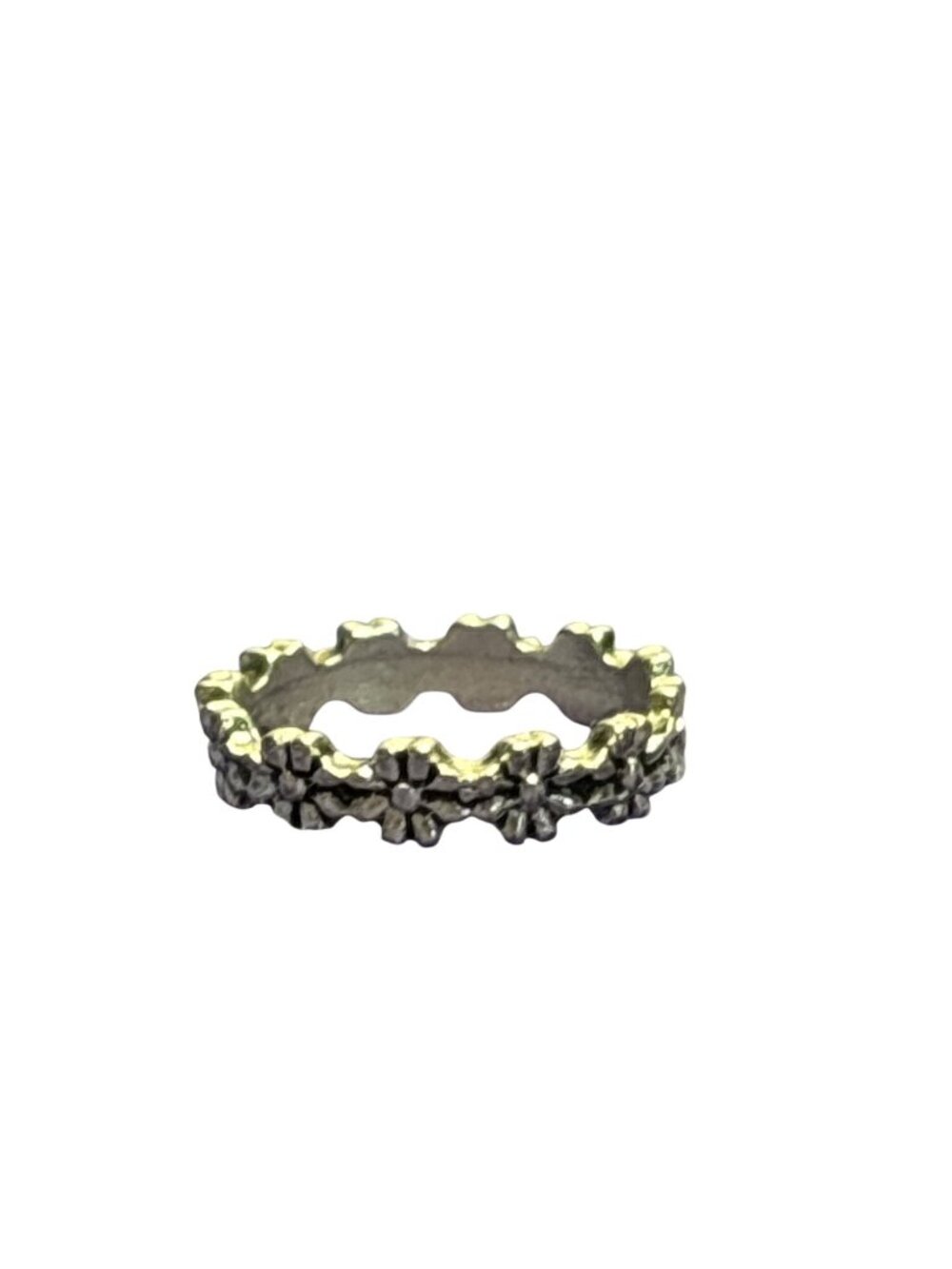 Silvertone Daisies Floral Band Ring Size 5